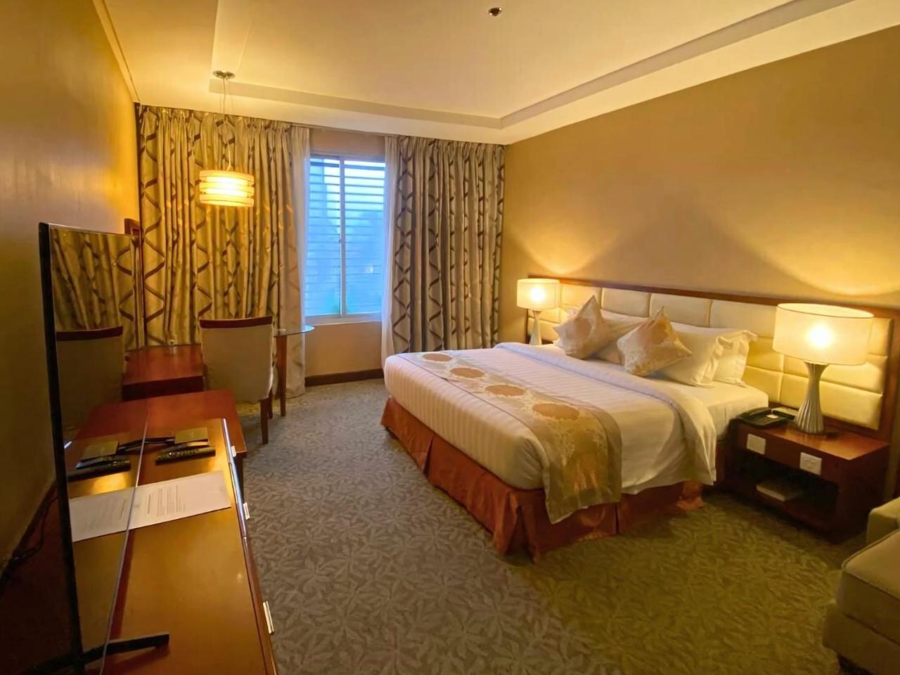 The Avenue Plaza Hotel Naga  Exterior foto